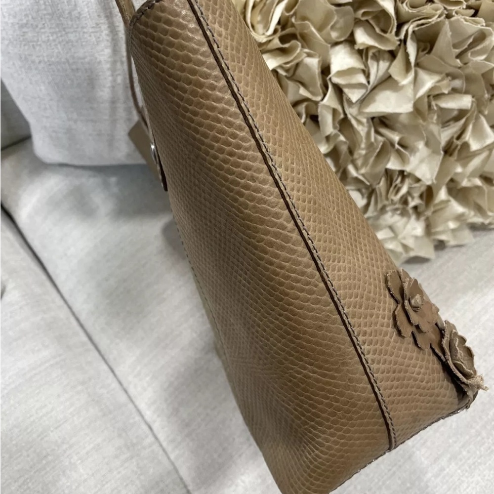🤍🩶Frye Melissa 3D Floral Snake Embossed Leather Tote $498 - Picture 7 of 16